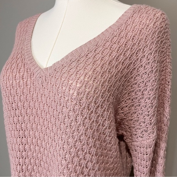 American Eagle Dusty Pink V-Neck Sweater Size XS - Picture 3 of 9